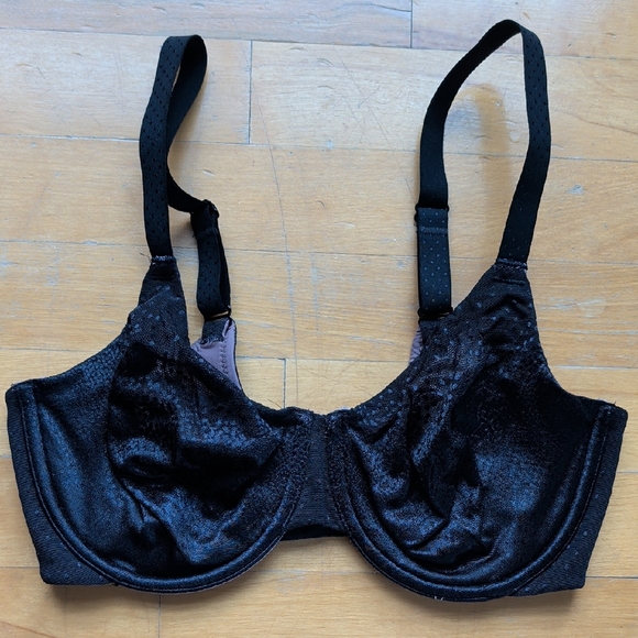 Wacoal Other - Wacoal Shimmering Black Underwire Bra